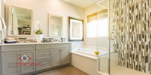 Mamparas de ducha de gran formato para baños amplios: Elegancia y funcionalidad